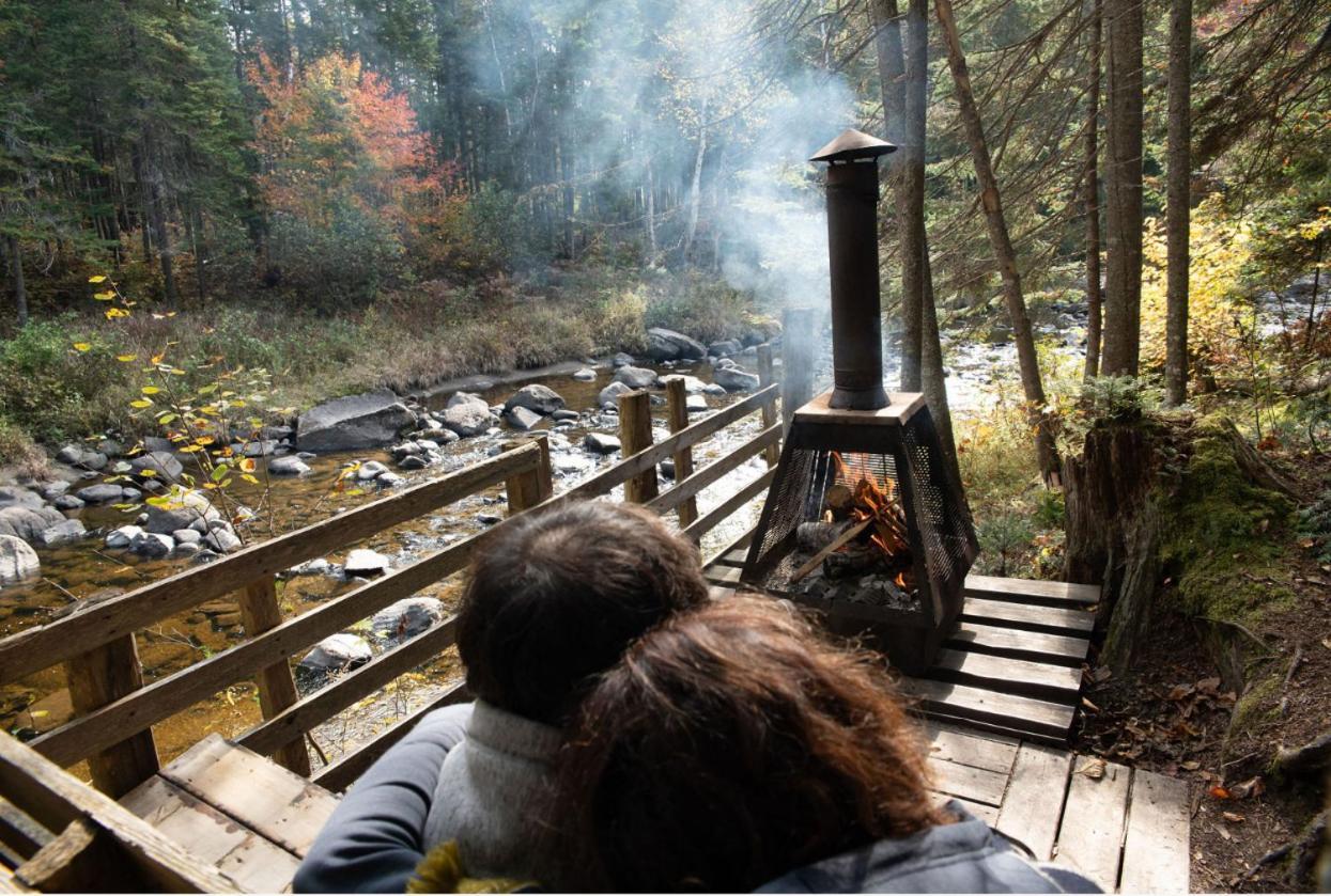 فيلا Aux Tipis De La Riviere Sauvage Saint Romain المظهر الخارجي الصورة