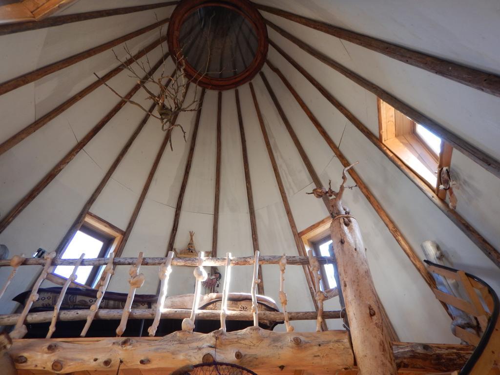 فيلا Aux Tipis De La Riviere Sauvage Saint Romain المظهر الخارجي الصورة