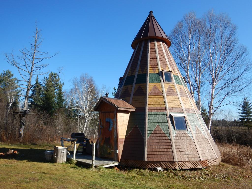 فيلا Aux Tipis De La Riviere Sauvage Saint Romain المظهر الخارجي الصورة