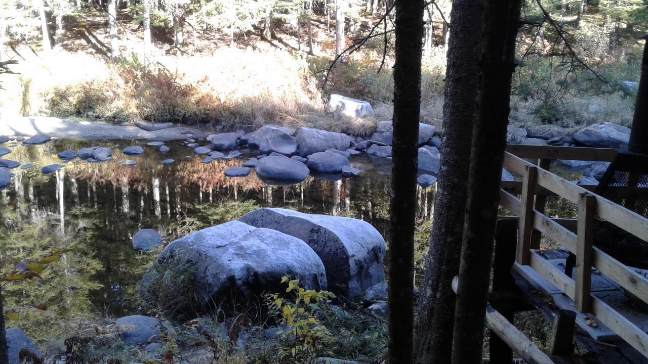 فيلا Aux Tipis De La Riviere Sauvage Saint Romain المظهر الخارجي الصورة