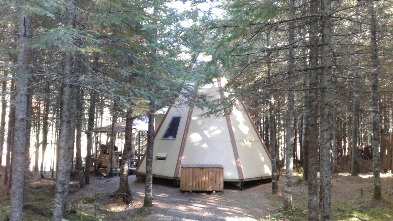فيلا Aux Tipis De La Riviere Sauvage Saint Romain المظهر الخارجي الصورة